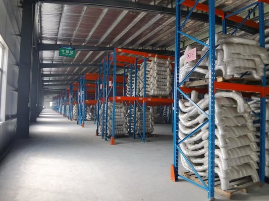 Dongsui Fabrik Robuster europäischer Stil Semi-Truck Stoßstange Hirschschutz mit Gitter für VOLVO SCANIA BENZ MAN