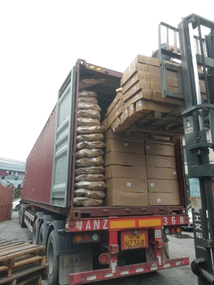 Dongsui Fabrik Robuster europäischer Stil Semi-Truck Stoßstange Hirschschutz mit Gitter für VOLVO SCANIA BENZ MAN