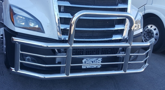 Dongsui-Fabrik Neuer Stil Semi-Truck Bumper Rehschutz für Frachtliner Cascadia Volvo International Prostar Kenworth Peterbilt Mack Pinnacle