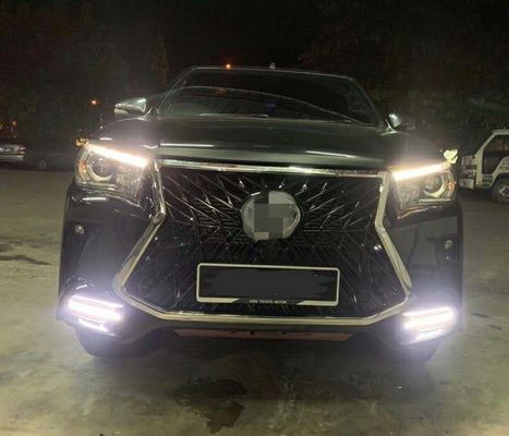 Schwarze Fahrzeugkarosserie-Kit For Toyota Hilux Revo-Änderung an Lexus