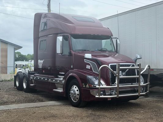 Dongsui-Fabrik starker Neuer Originalpreis Semi-Truck Bumper Hirschenschutz für Freightliner Cascadia For Volvo International Prostar Kenworth Peterbilt Mack Pinnacle