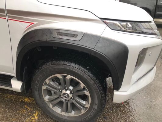 Mitsubishi Triton 2019 LKW-Fender-Aufflackern