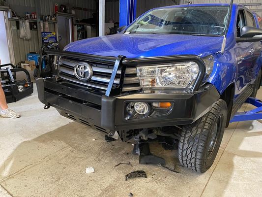 Soem-Hersteller-Wholesale Powder Coated-Stahl Front Bull Bar For Toyota Hilux Revo Vigo Nissan Navara Np 300 D40