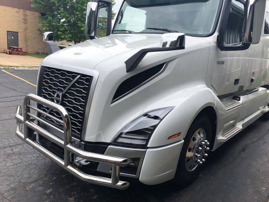 Dongsui Fabrik harter nordamerikanischer Fabrik Originalpreis Neuer Stil Semi Truck Bumper Hirschenschutz für Freightliner Cascadia Volvo International Prostar Kenworth Peterbilt Mack Pinnacle