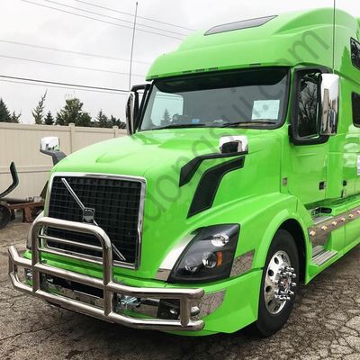 Dongsui Fabrik klassisch Robuste nordamerikanische Fabrik Originalpreis Neu gestaltete Semi-Truck Stoßstange Hirschschutzbügel für Freightliner Cascadia Volvo International Prostar Kenworth Peterbilt Mack Pinnacle